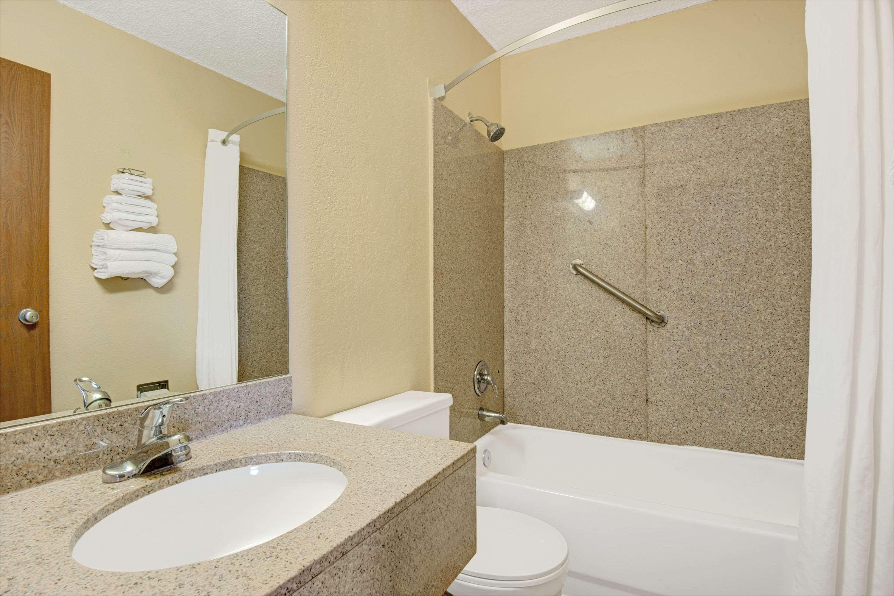 Super 8 By Wyndham Independence Kansas City Luaran gambar