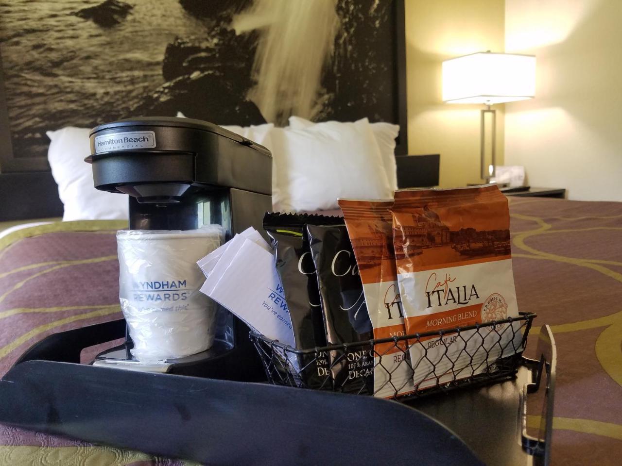 Super 8 By Wyndham Independence Kansas City Luaran gambar